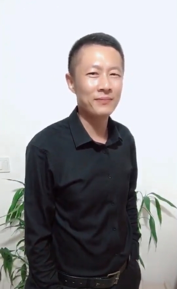 地huhi的第一张照片--宁德征婚网