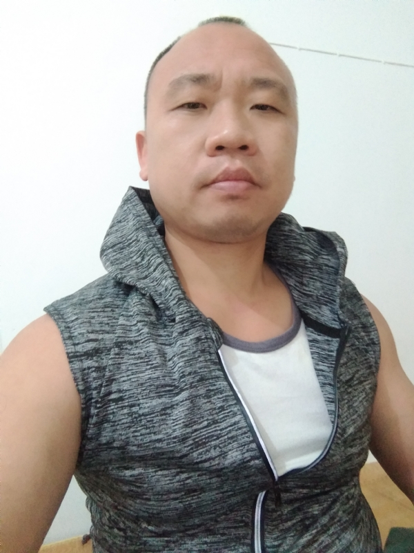 whm的第二张照片--宁德征婚网