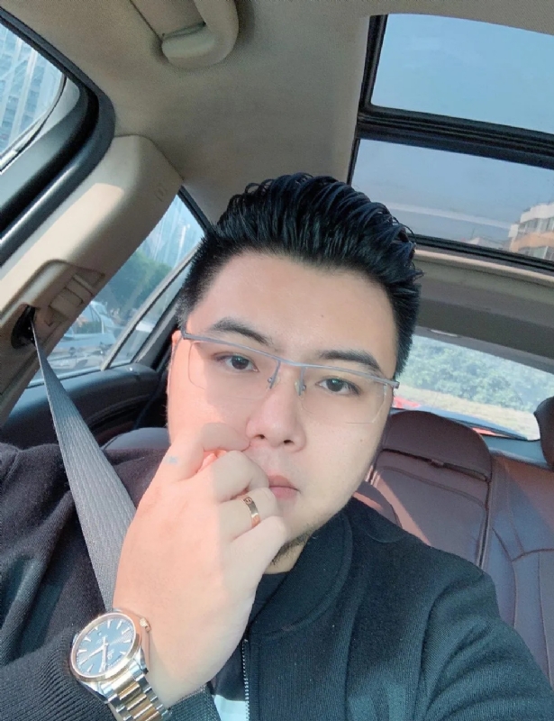 把苹果咬哭的第一张照片--宁德征婚网