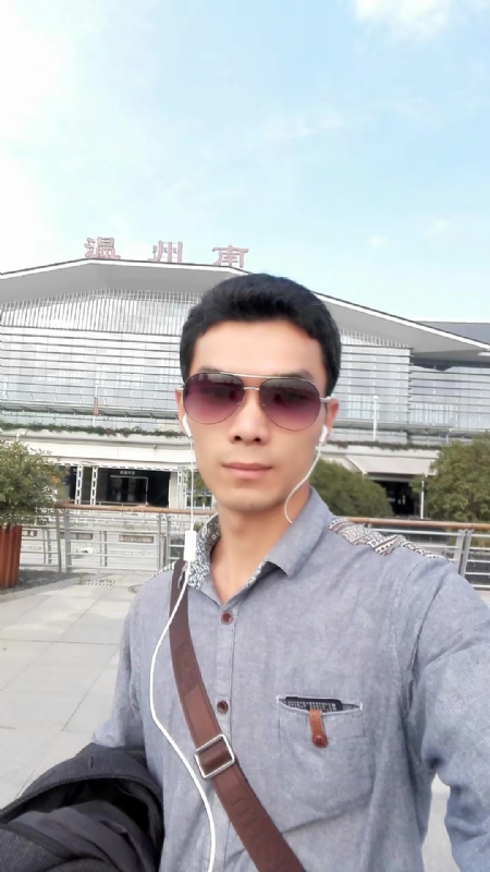 错把真心喂了狗的第三张照片--宁德征婚网