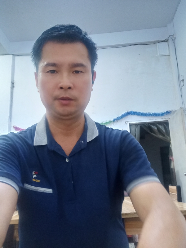 我是自强不息的第一张照片--宁德征婚网
