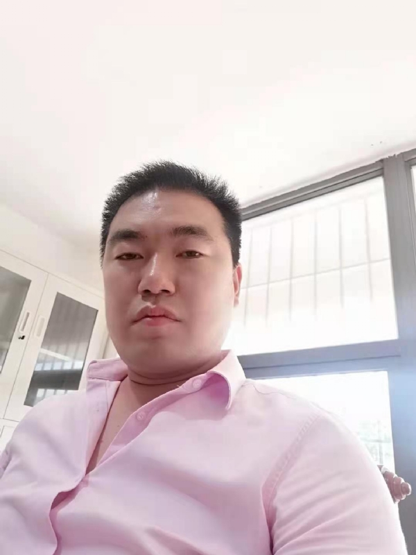 命运的打拼的第一张照片--宁德征婚网