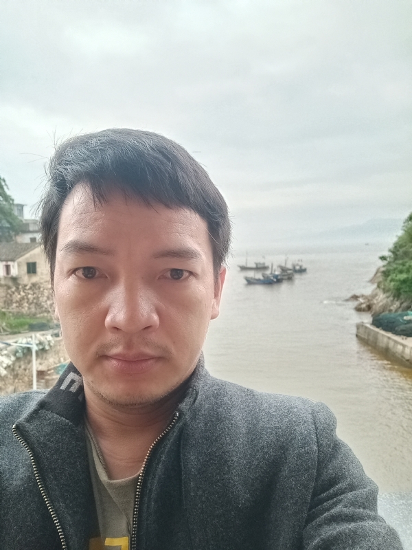 啊亮的第一张照片--宁德征婚网
