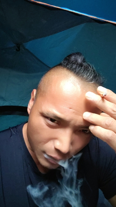 伯爵的第四张照片--宁德征婚网