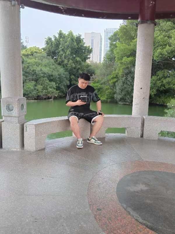 不善挽留的第一张照片--宁德征婚网
